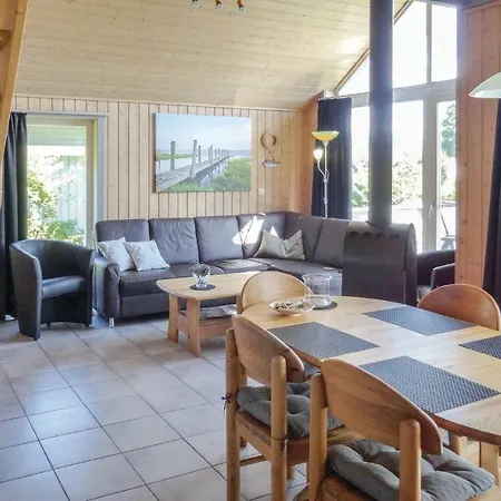 Hébergement de vacances Two-bedroom Holiday In *